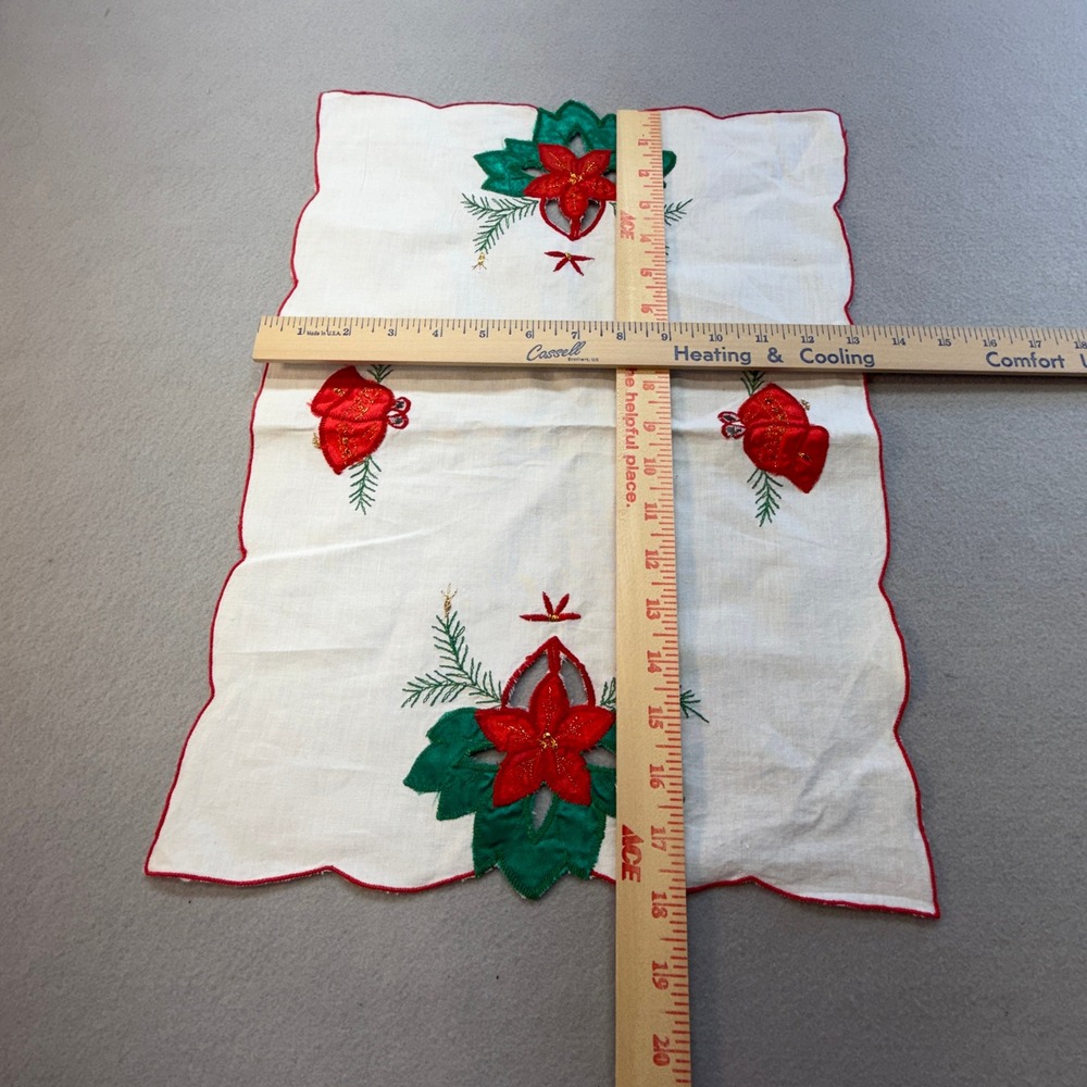Vintage Christmas Placemats Set of 3 Embroidered Poinsettia Bells Cutwork White - Picture 4 of 5